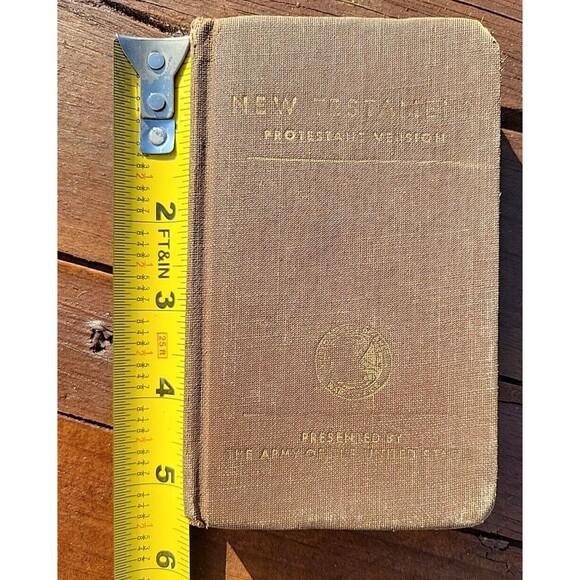 Vintage NEW TESTAMENT PROTESTANT VERSION To ARMY 1941-42 Hardbound Bible - Picture 2 of 13